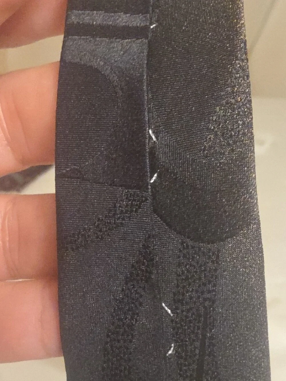 Dino bassi Hand Made Men's Black & Gold Geometric Silk Tie 4 Inches Wide
